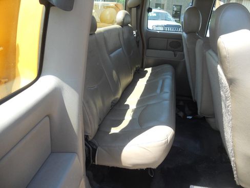 Used 2005 GMC Sierra 2500 W/T w/ Snow Plow Prep Package AWD/4WD image 21