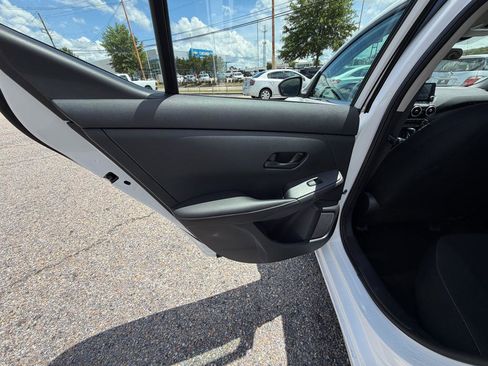 Used 2024 Nissan Sentra SV FWD image 28