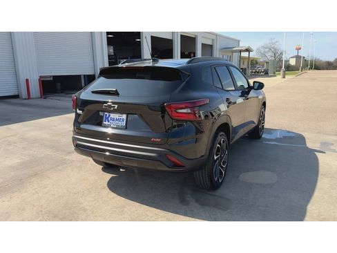 New 2026 Chevrolet Trax RS image 8