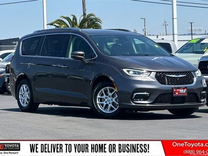 Used 2021 Chrysler Pacifica Touring-L
