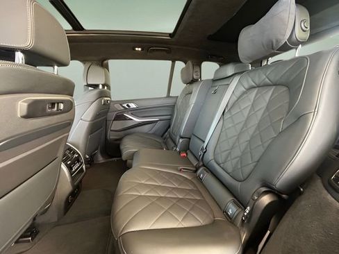 Certified 2024 BMW X7 xDrive40i w/ M Sport Package image 31