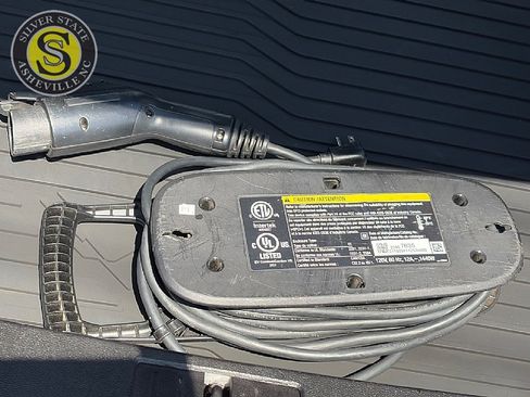 Used 2013 Chevrolet Volt Premium w/ Premium Trim Package FWD image 25