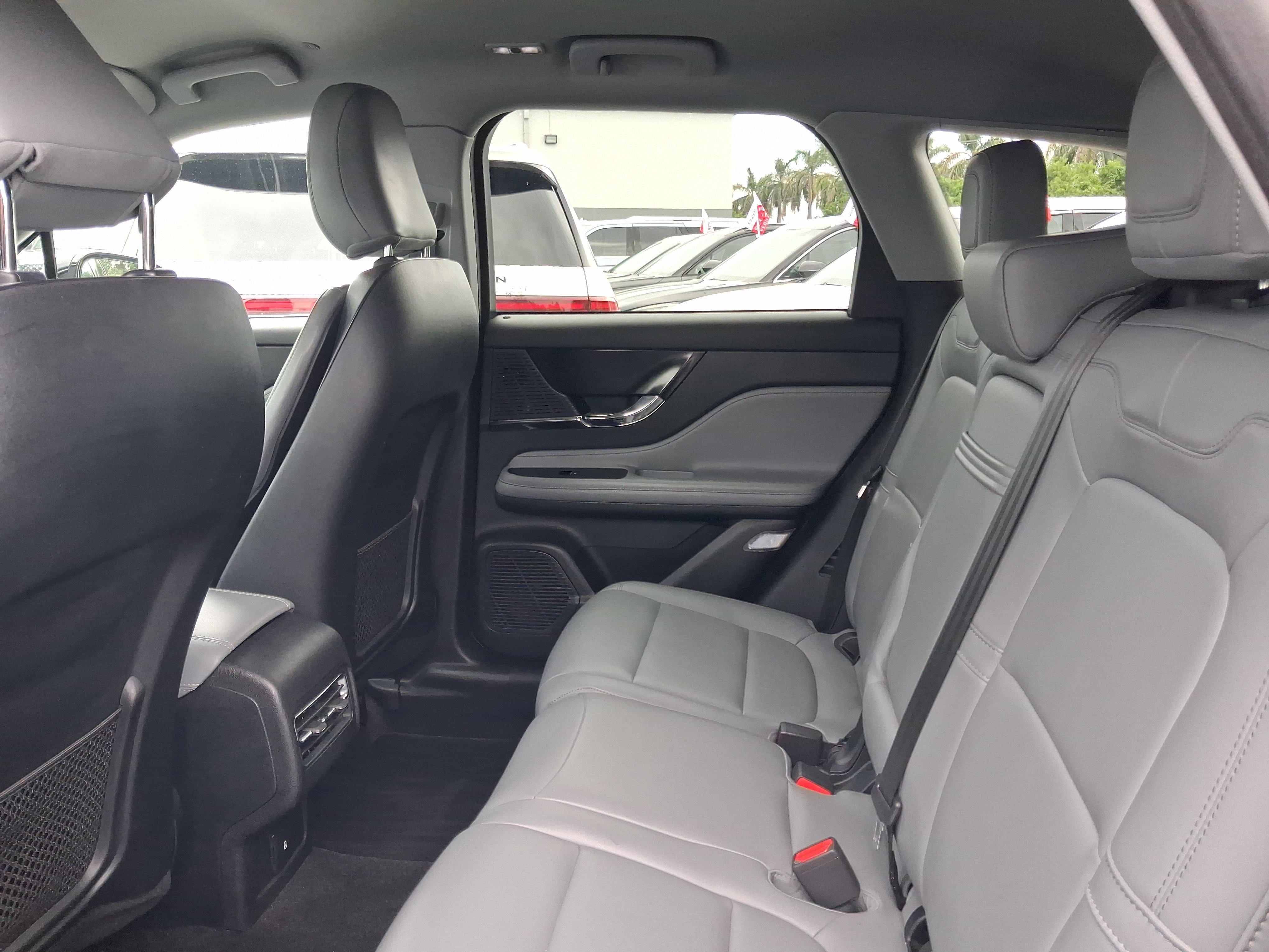 Used 2021 Lincoln Corsair FWD image 6