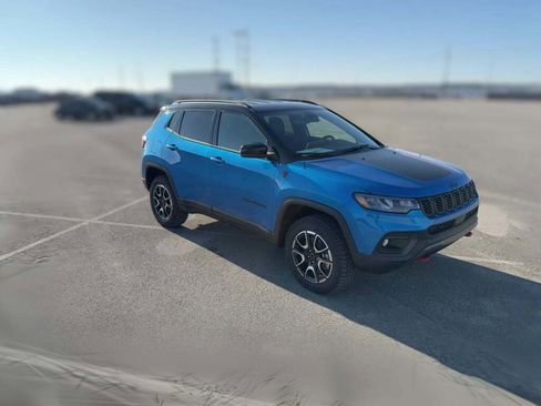 New 2026 Jeep Compass Trailhawk image 16