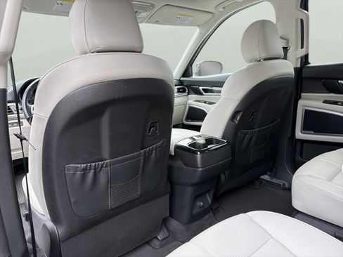 Used 2020 Kia Telluride EX w/ EX Premium Package FWD image 22