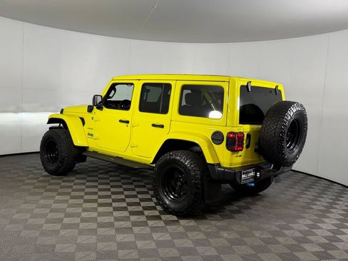 Used 2023 Jeep Wrangler Unlimited Sahara AWD/4WD image 9