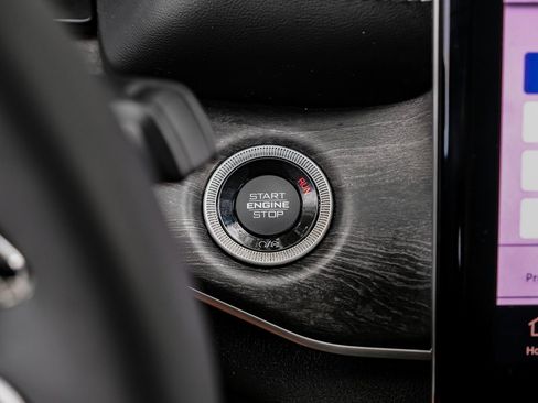 Used 2023 Jeep Grand Cherokee L Limited image 30