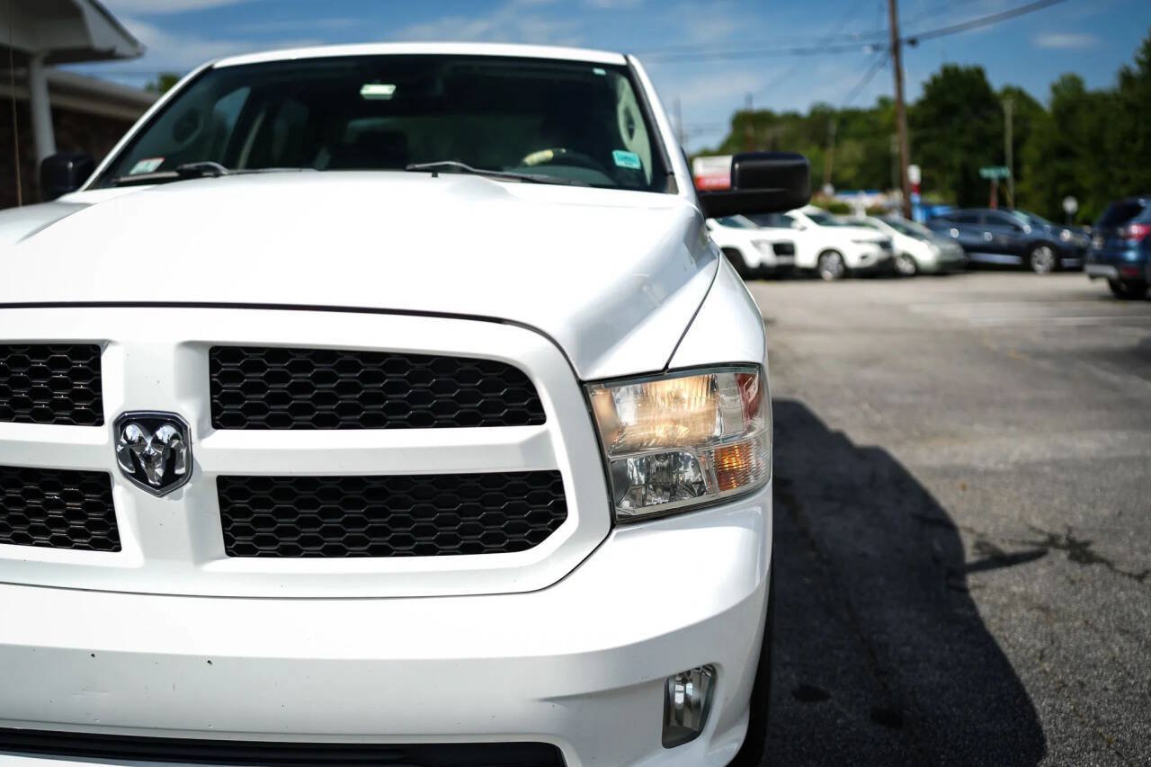 Used 2014 RAM 1500 Express RWD image 7