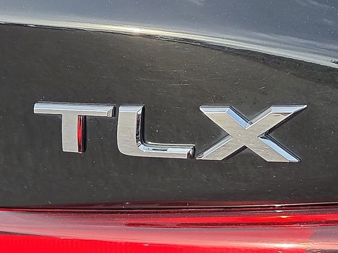 Used 2015 Acura TLX V6 FWD image 9