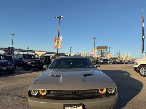 Used 2023 Dodge Challenger SXT w/ Blacktop Package image 13