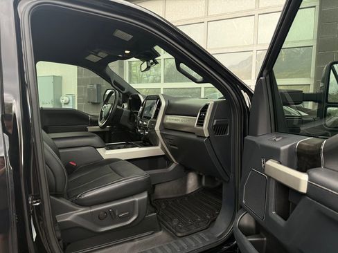 Used 2022 Ford F350 Lariat w/ Lariat Ultimate Package AWD/4WD image 22