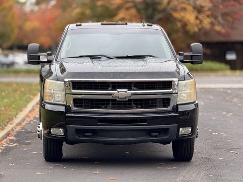 Used 2009 Chevrolet Silverado 3500 LTZ w/ LTZ Plus Package image 4