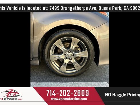 Used 2017 Toyota Sienna SE Premium w/ Cargo Management Package FWD image 49