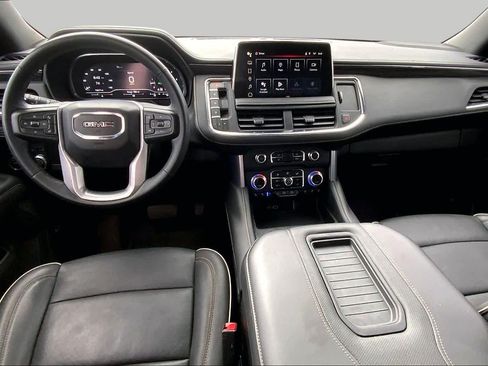 Used 2023 GMC Yukon XL SLT w/ SLT Premium Package AWD/4WD image 16