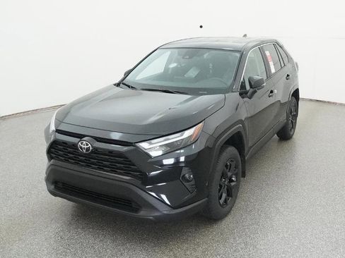 New 2025 Toyota RAV4 LE image 5