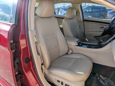 Used 2013 Ford Taurus Limited image 34