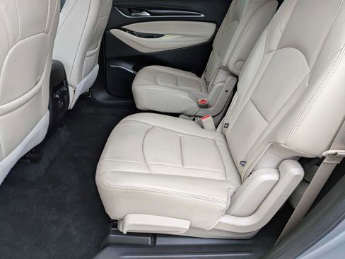Used 2024 Buick Enclave Essence AWD/4WD image 18