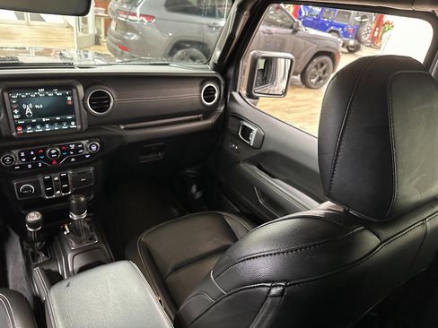 Certified 2023 Jeep Wrangler Sahara w/ Dual Top Group image 12