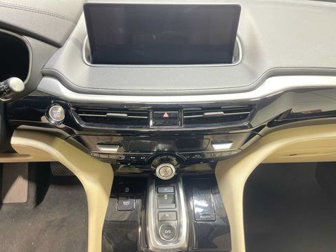 Used 2023 Acura MDX SH-AWD image 16