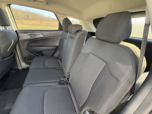 Used 2023 Kia Sportage LX image 21