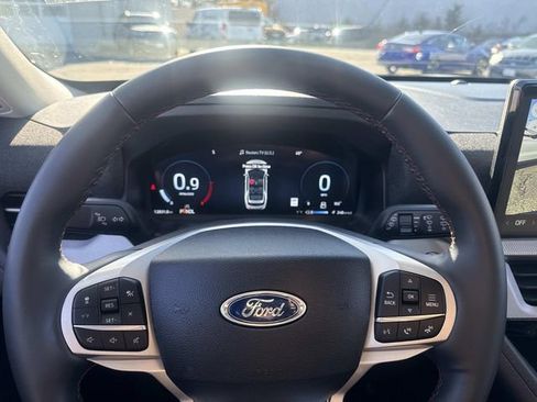 Certified 2025 Ford Explorer Active image 30
