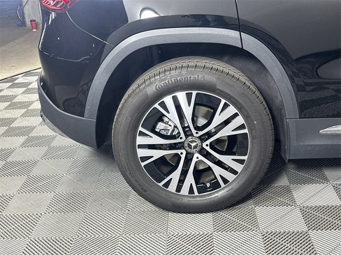 Certified 2025 Mercedes-Benz GLA 250 image 17