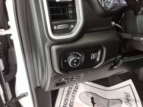 Used 2023 RAM 1500 Big Horn AWD/4WD image 15