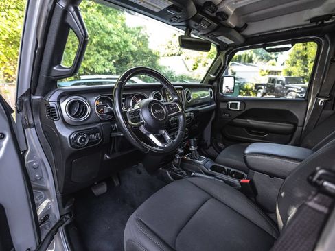 Used 2021 Jeep Wrangler Unlimited Sahara AWD/4WD image 16