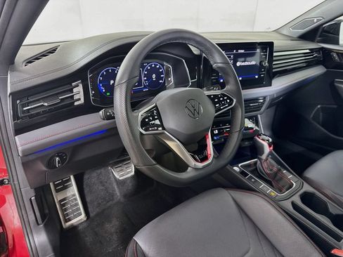 Used 2025 Volkswagen Jetta GLI Autobahn FWD image 9
