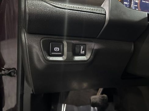 Used 2017 GMC Acadia Denali w/ Technology Package FWD image 32