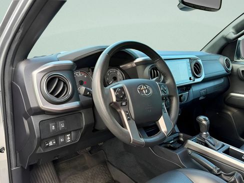 Used 2023 Toyota Tacoma Limited AWD/4WD image 9