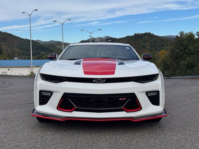 Used 2017 Chevrolet Camaro SS RWD image 2