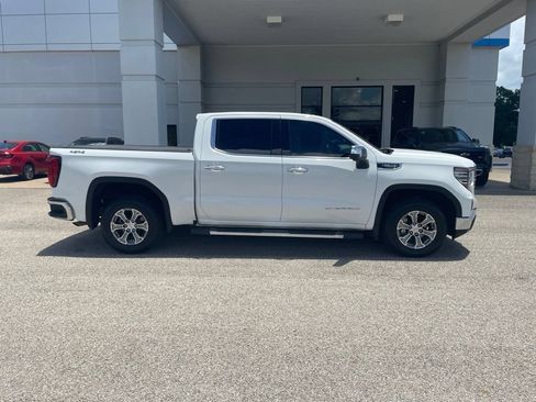 Used 2023 GMC Sierra 1500 SLT w/ SLT Convenience Package AWD/4WD image 7