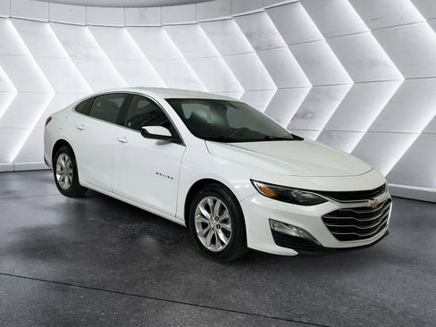 Used 2024 Chevrolet Malibu LT FWD image 1