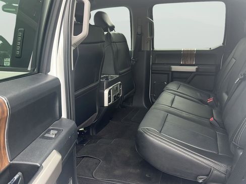 Used 2020 Ford F150 Lariat image 14