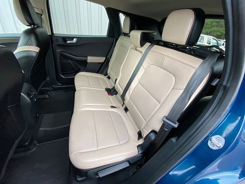 Used 2020 Ford Escape Titanium w/ Titanium Premium Package 2.0 image 31