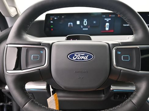 New 2027 Ford Expedition Platinum w/ Driver's Package AWD/4WD image 32