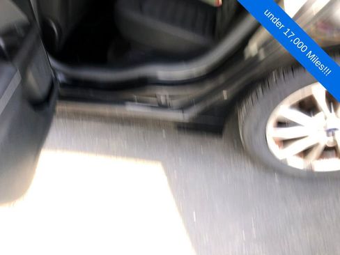 Used 2017 Ford Fusion SE image 23