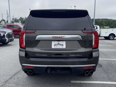 Used 2021 GMC Yukon Denali w/ Denali Premium Package RWD image 4