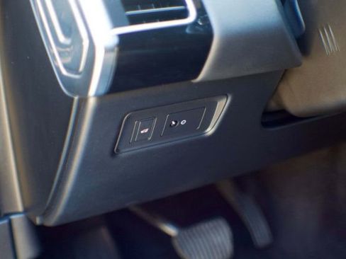 Used 2018 Land Rover Range Rover Sport HSE image 35