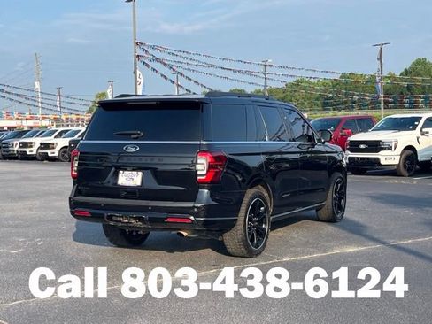 Used 2023 Ford Expedition Limited AWD/4WD image 3