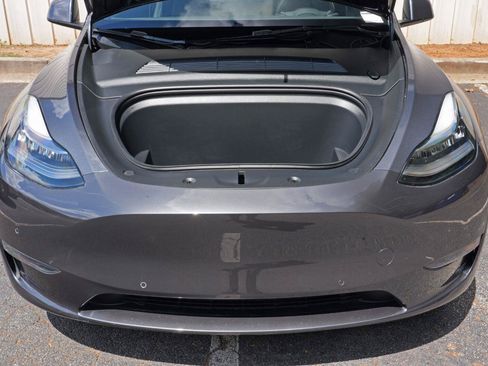 Used 2022 Tesla Model Y Long Range AWD/4WD image 7