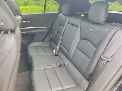 Used 2022 Cadillac XT4 Luxury w/ Cold Weather Package AWD/4WD image 16