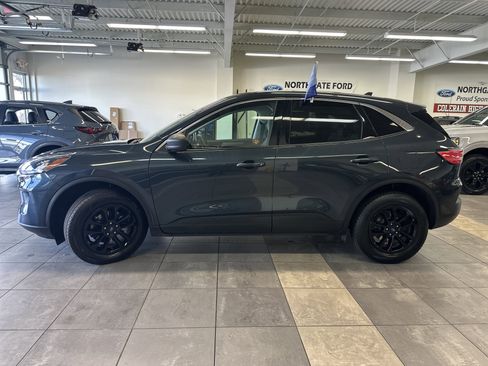 Certified 2022 Ford Escape SE w/ Cold Weather Package image 15