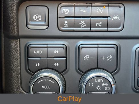 Used 2025 Chevrolet Tahoe Z71 w/ Z71 Off-Road Package AWD/4WD image 3