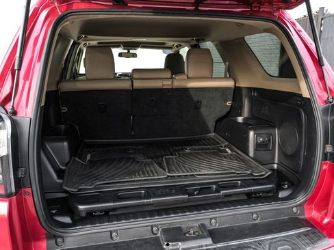 Used 2014 Toyota 4Runner Limited image 58