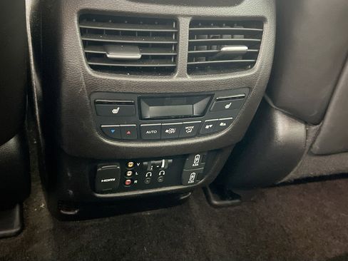 Used 2017 Acura MDX SH-AWD image 27