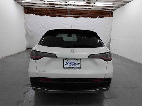 Certified 2024 Honda HR-V EX-L image 6