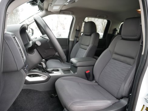 Certified 2023 Nissan Frontier SV w/ SV Convenience Package image 34