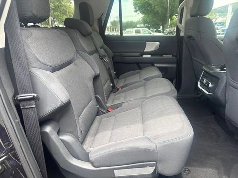 Used 2025 Ford Expedition Max Active RWD image 11